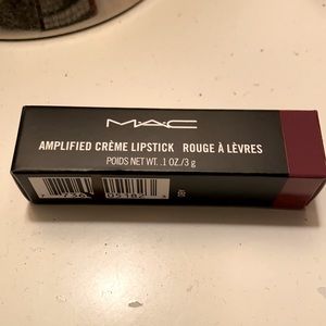 MAC Amplified Lipstick. NIB